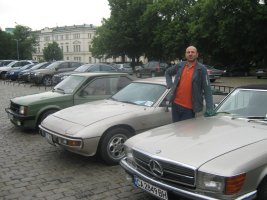 Porsche924s,Benz500sl,az,side,fr.jpg