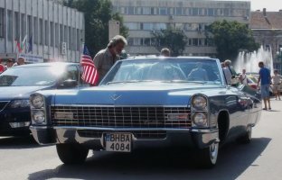 амер-Кади 1965 кабрио-Враца-Парад.jpg
