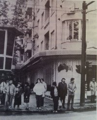 Соц-мотори пред Магура и Форум-2.jpg