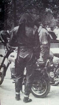 Соц-мотори пред Магура и Форум-МЗ-лифт резервоар.jpg