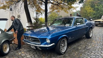 амер-Мустанг ГТ 1967.jpg