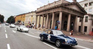 Vitorio-911t-BergamoParade-Porsche911-50anni-Tour-maggio2013-2.jpg