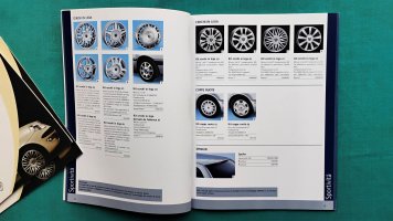 2004-Ypsilon-Accessories-58str-20euro-5.jpg