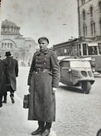 соц-1947-Темпо товарна триколка.jpg