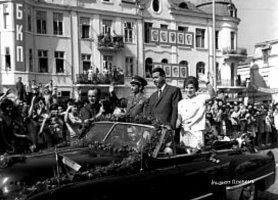 соц-септ1963-КадиКабрио1948-В.Терешкова и ВлБиковски-Плевен-1.jpg