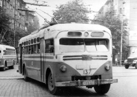 соц-1948- тролейбуси в София-2 MANа, по 3 км между Горнобански път и Горна Баня..jpg
