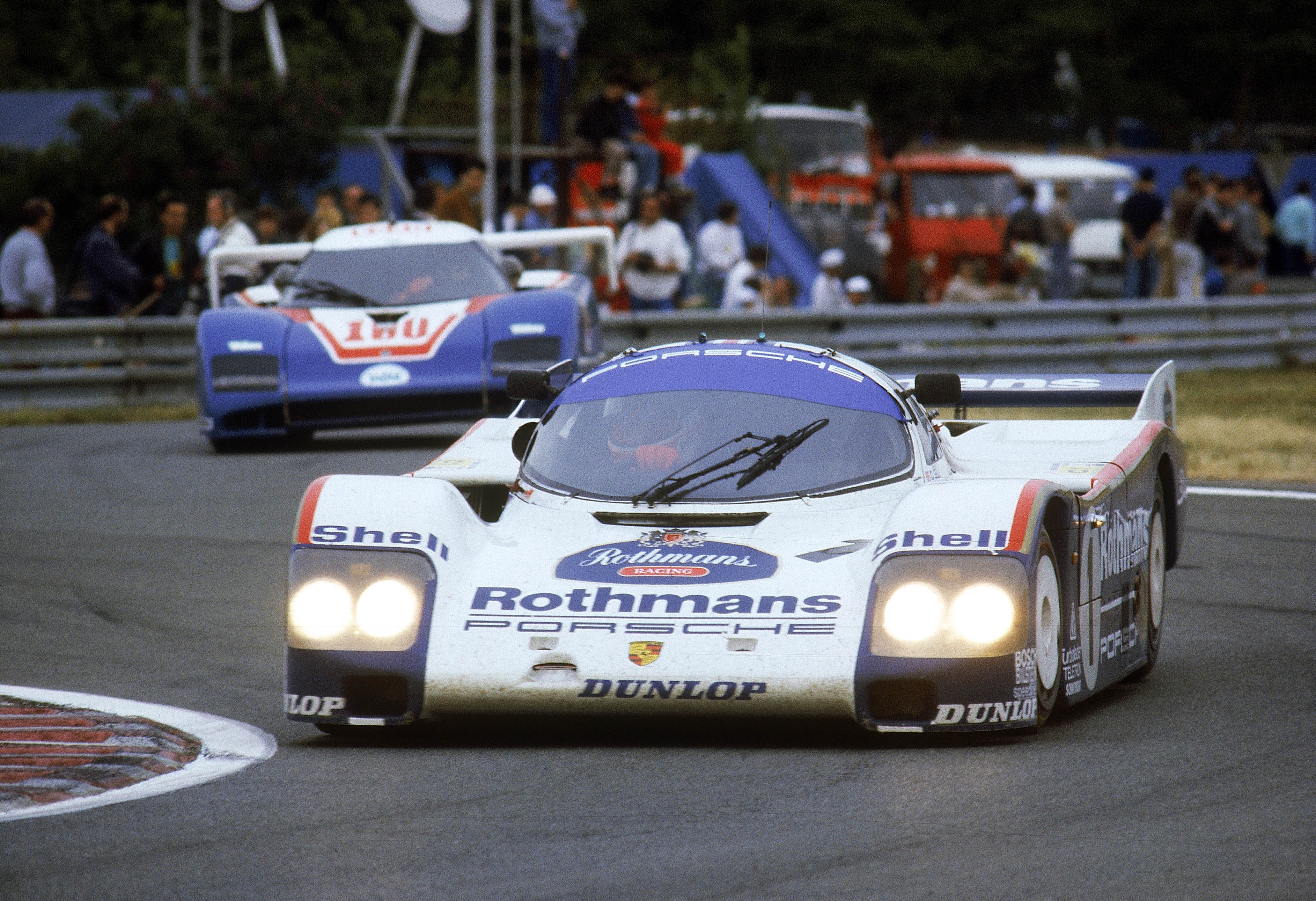 1986Porsche962C-Hans-JoachimStuckDerekBellAlHolbert-1986d427b.jpg