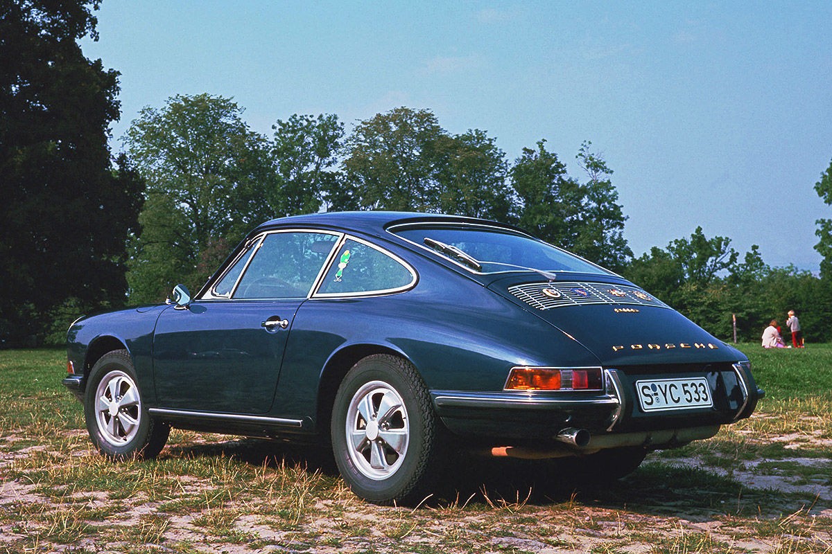 Farbenfrohe-Porsche-911-1200x800-88c16ef7d89dee19dac5d88d13509d94.jpg