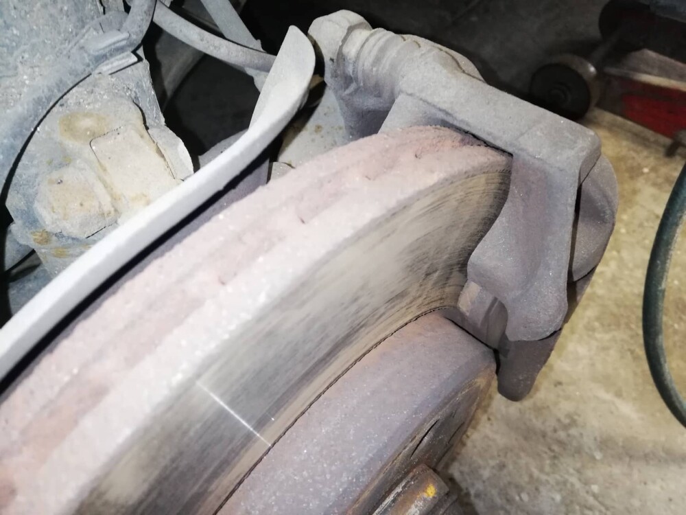 b715c170cc315daf195045e9b102f53a.jpg
